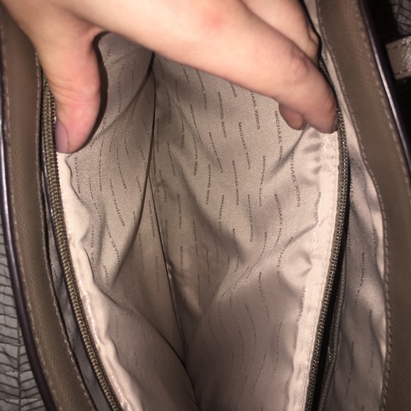 Mushroom Michael Kors Tote - Picture 4 of 6